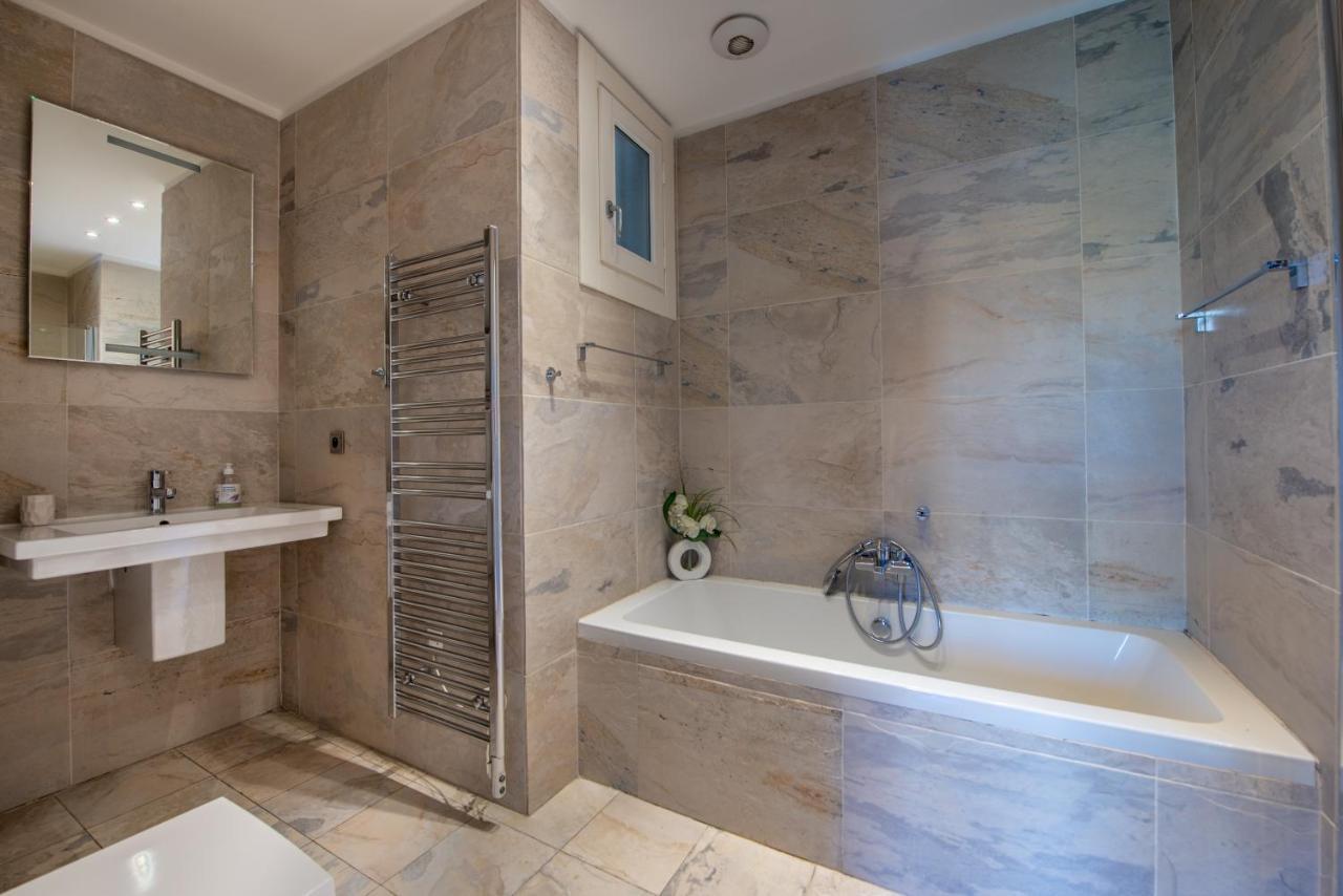 Апартаменты Victor Hugo - Modern And Sunny, Terrace, 2 Baths Ницца Экстерьер фото